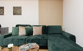 Praga Modern Apartment Lukowska By Renters